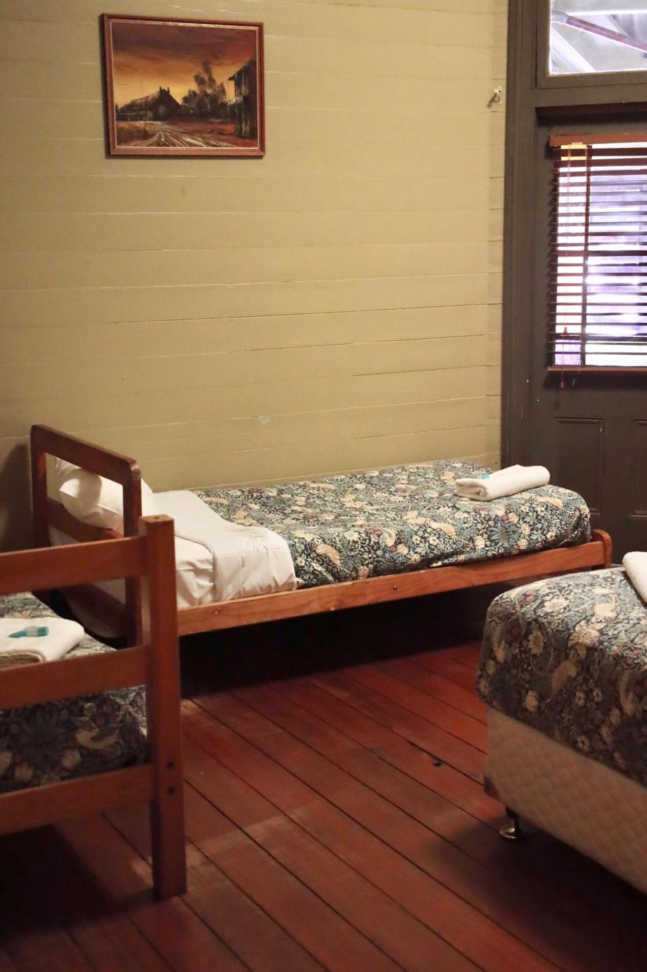 The Middle Pub Hotel Mullumbimby Room photo