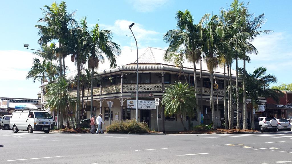 The Middle Pub Hotel Mullumbimby Exterior photo